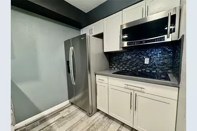 829 Wax Myrtle Lane, Houston, TX 77079 - Photo 5