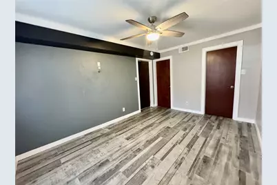 829 Wax Myrtle Lane, Houston, TX 77079 - Photo 9