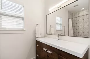 925 Waverly St, Houston, TX 77008 - Photo 33