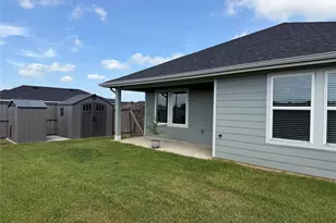 2035 Woodlark Way, Sealy, TX 77474 - Photo 9