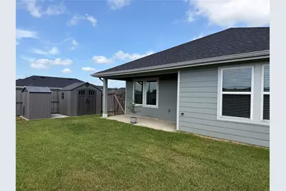 2035 Woodlark Way, Sealy, TX 77474 - Photo 9