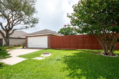 4705 Meadowood Drive, Baytown, TX 77521 - Photo 3
