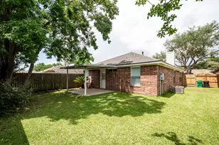 4705 Meadowood Dr, Baytown, TX 77521 - Photo 7