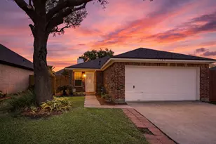 4705 Meadowood Dr, Baytown, TX 77521 - Photo 1