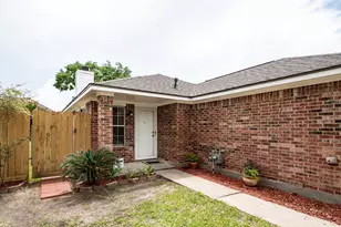 4705 Meadowood Dr, Baytown, TX 77521 - Photo 9