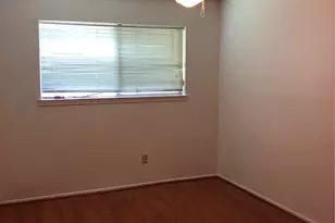 8807 Edgemoor Dr, Houston, TX 77036 - Photo 5