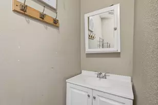 710 W Virginia St, Houston, TX 77076 - Photo 19