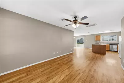 504 Leaf Cluster Court E, Conroe, TX 77301 - Photo 5