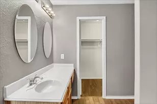 504 Leaf Cluster Ct E, Conroe, TX 77301 - Photo 11