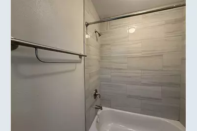 1824 Thonig Road #10, Houston, TX 77055 - Photo 17