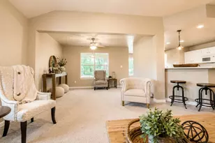 216 Sleepy Hollow Dr, Lake Jackson, TX 77566 - Photo 5