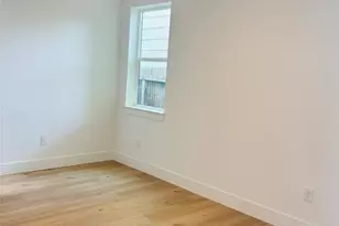 2010 Yates St, Houston, TX 77020 - Photo 9