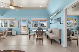 808 Pinata Dr, Crystal Beach, TX 77650 - Photo 15