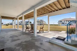 808 Pinata Dr, Crystal Beach, TX 77650 - Photo 35