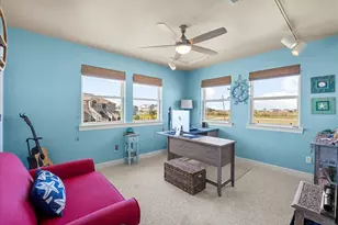 808 Pinata Dr, Crystal Beach, TX 77650 - Photo 23