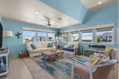 808 Pinata Drive, Crystal Beach, TX 77650 - Photo 15