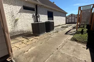 9718 Crystal Blvd, Baytown, TX 77521 - Photo 27