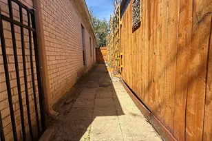 9718 Crystal Blvd, Baytown, TX 77521 - Photo 23