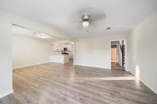 6829 Japonica St, Houston, TX 77087 - Photo 13