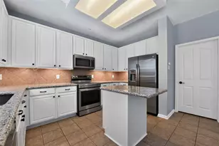 102 N Queenscliff Cir, Spring, TX 77382 - Photo 13