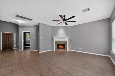 102 N Queenscliff Circle, Spring, TX 77382 - Photo 11