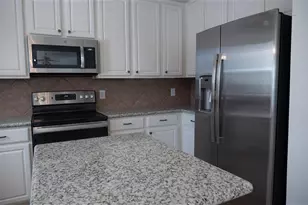 102 N Queenscliff Cir, Spring, TX 77382 - Photo 3