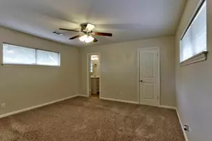 2011 Stebbins Dr, Houston, TX 77043 - Photo 9
