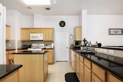 306 King William Drive, La Porte, TX 77571 - Photo 13