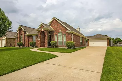 306 King William Drive, La Porte, TX 77571 - Photo 1