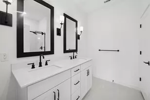 518 Monarch Trl, Huntsville, TX 77340 - Photo 9