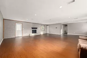 811 Strange Dr, Richmond, TX 77406 - Photo 9