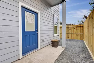 21 Latham St, Houston, TX 77011 - Photo 7