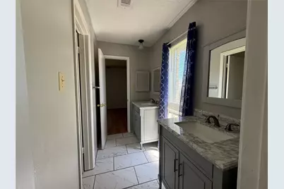 514 W Castle Harbour Drive, Friendswood, TX 77546 - Photo 11