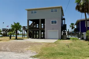 58 Lakeside Dr, Hitchcock, TX 77563 - Photo 1