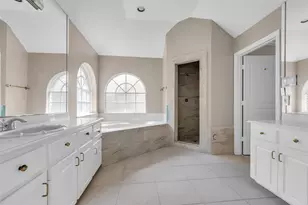 15511 Oaklawn Park Dr, Houston, TX 77069 - Photo 19