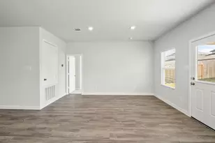 25207 Leather Leaf Ct, Montgomery, TX 77316 - Photo 11