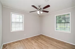 2802 Windsor Ln, Pasadena, TX 77506 - Photo 9