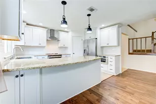 11922 River Meadow Ln, Meadows Place, TX 77477 - Photo 7