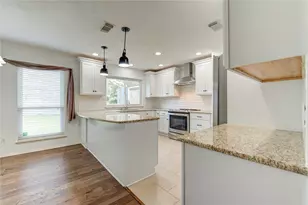 11922 River Meadow Ln, Meadows Place, TX 77477 - Photo 5