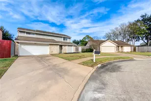 11922 River Meadow Ln, Meadows Place, TX 77477 - Photo 3