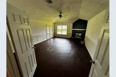 205 Honeysuckle Drive, Baytown, TX 77520 - Photo 19