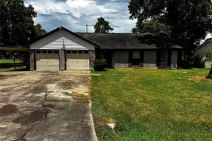 205 Honeysuckle Dr, Baytown, TX 77520 - Photo 1