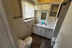 205 Honeysuckle Dr, Baytown, TX 77520 - Photo 33