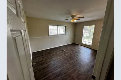 205 Honeysuckle Drive, Baytown, TX 77520 - Photo 31