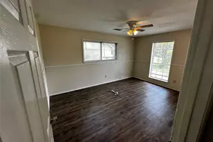 205 Honeysuckle Dr, Baytown, TX 77520 - Photo 31