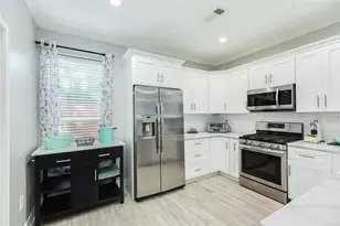 2205 30th St, Galveston, TX 77550 - Photo 7