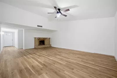 2126 Quail Valley East Drive, Missouri City, TX 77459 - Photo 13