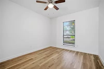 2126 Quail Valley East Drive, Missouri City, TX 77459 - Photo 9