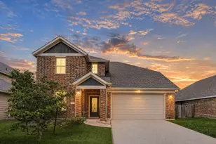 6614 Hunters Way Ln, Baytown, TX 77521 - Photo 1