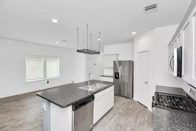 5443 Pinetree Crescent Lane, Spring, TX 77373 - Photo 11